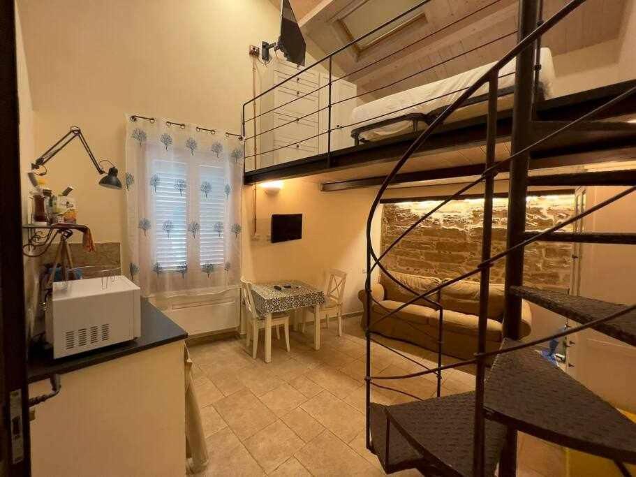 Suite Minerva 10 Steps From Piazza Civica アルゲーロ エクステリア 写真